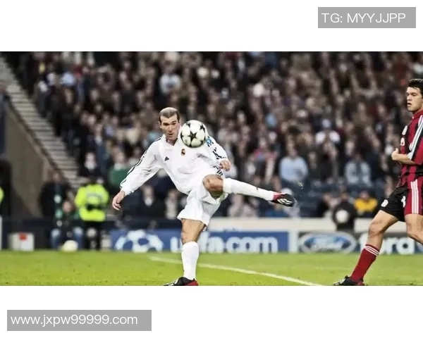 天下足球巨星盛会：致敬足球传奇