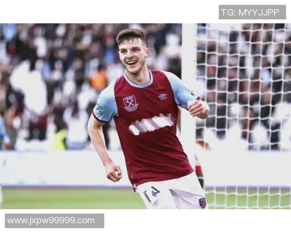 当前最帅年轻足球球星是谁 颜值与实力并存的足球新星榜单