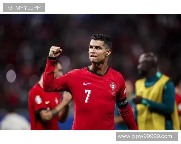 激励球场英雄 拼搏精神永不止步 足球巨星加油助力胜利荣耀