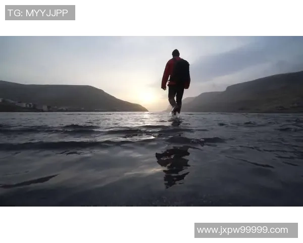 钢铁战士普约尔坚毅拼搏精神激励无数足球少年前行